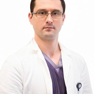 Балабанов Дмитрий Сергеевич Ведущий врач травматолог-ортопед 